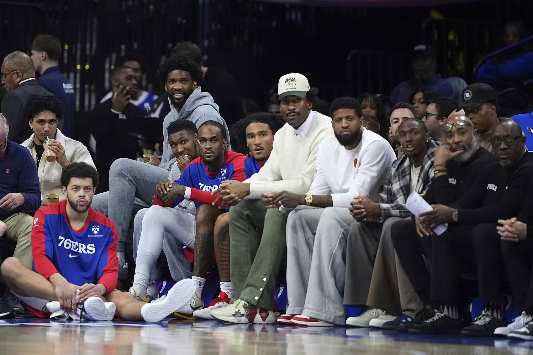 NBA球员轮换伤病阵容，教练困扰