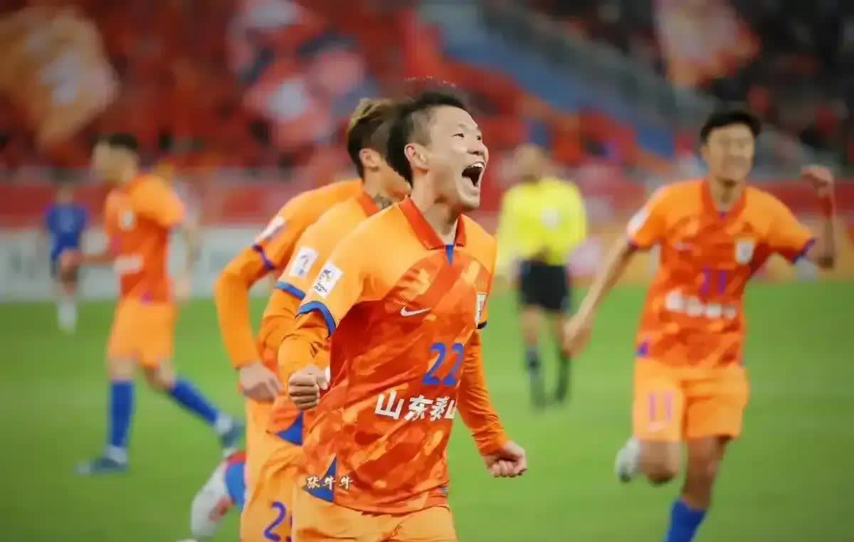 开云体育平台APP-鲁能球员表现神勇，客场逆转击败申鑫