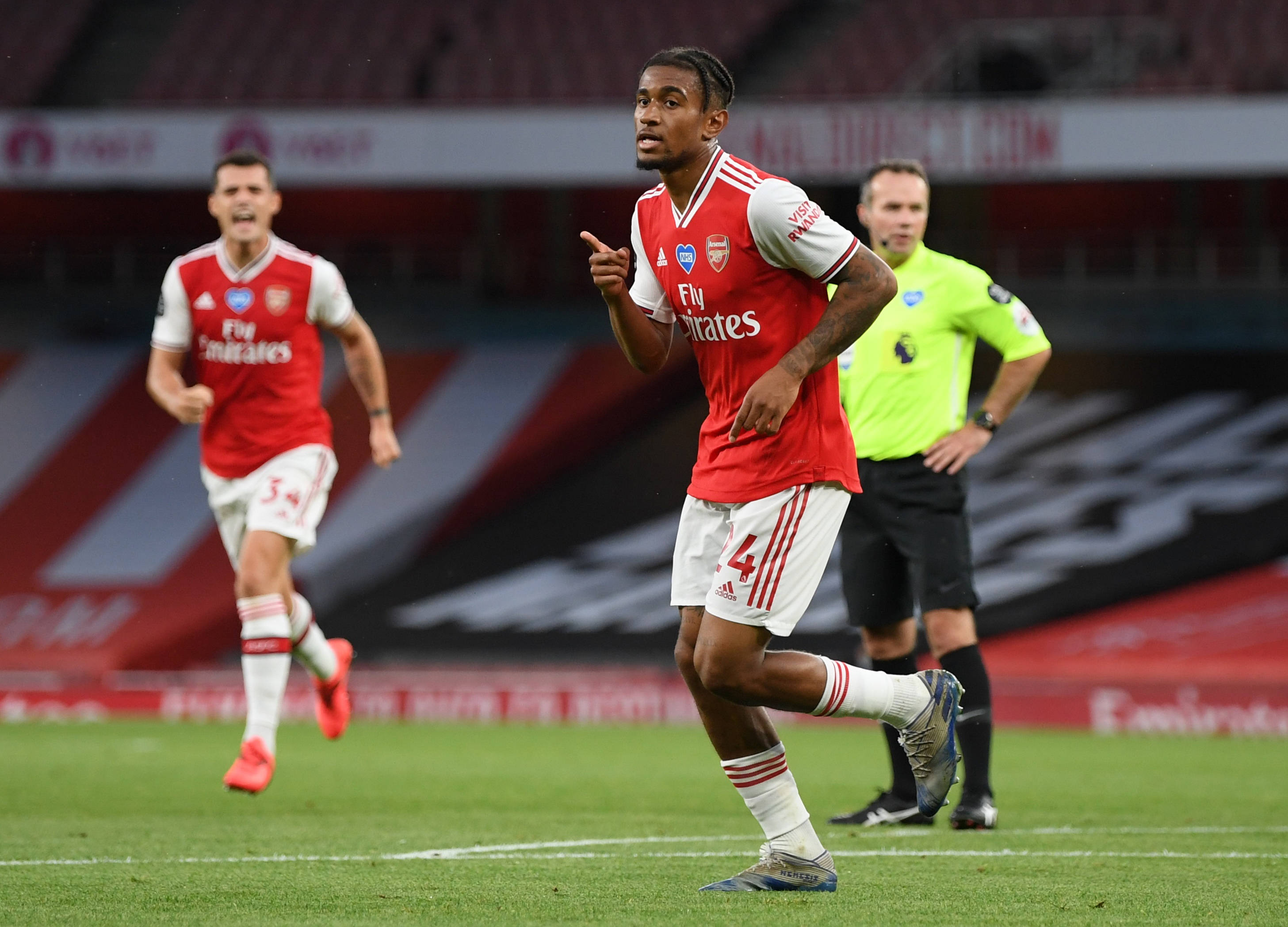 关于瑞士豪门再掀胜利,晋级下一轮的信息 关于瑞士豪门再掀胜利,晋级下一轮的信息