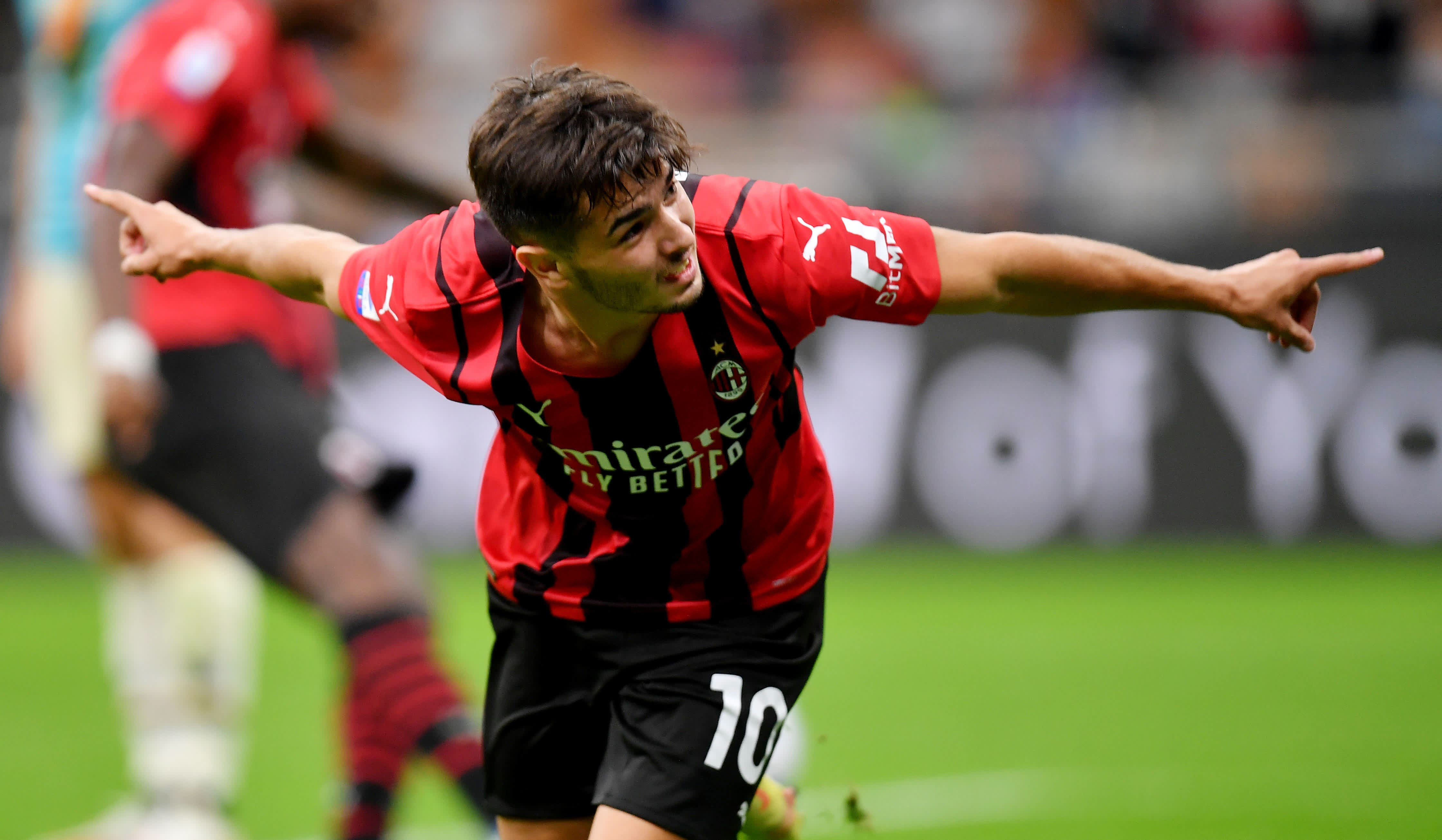 那不勒斯坚持不懈，迎战联赛重要一役的简单介绍