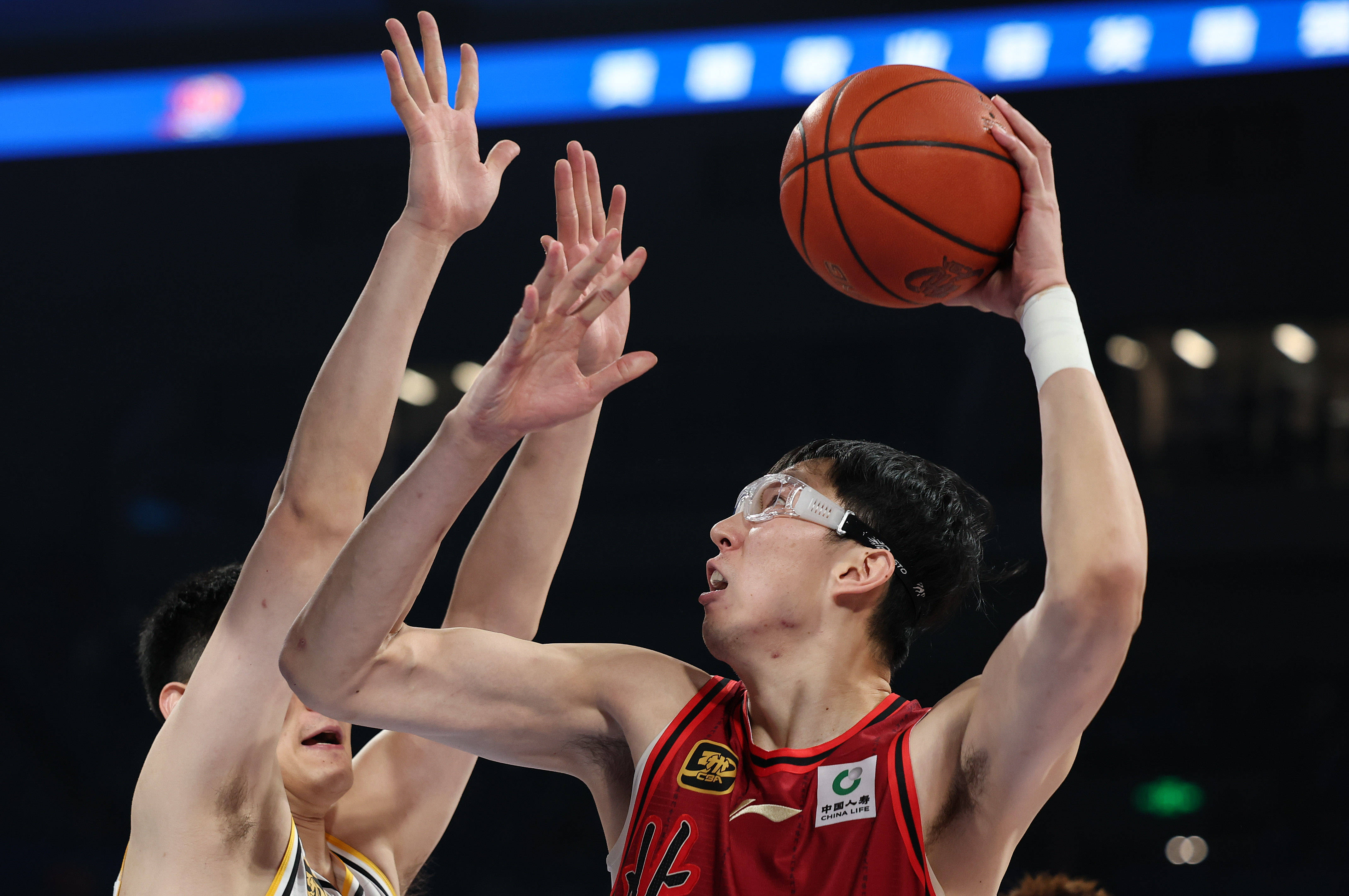 关于四川男篮进攻火力全开,急速追赶的信息 关于四川男篮进攻火力全开,急速追赶的信息