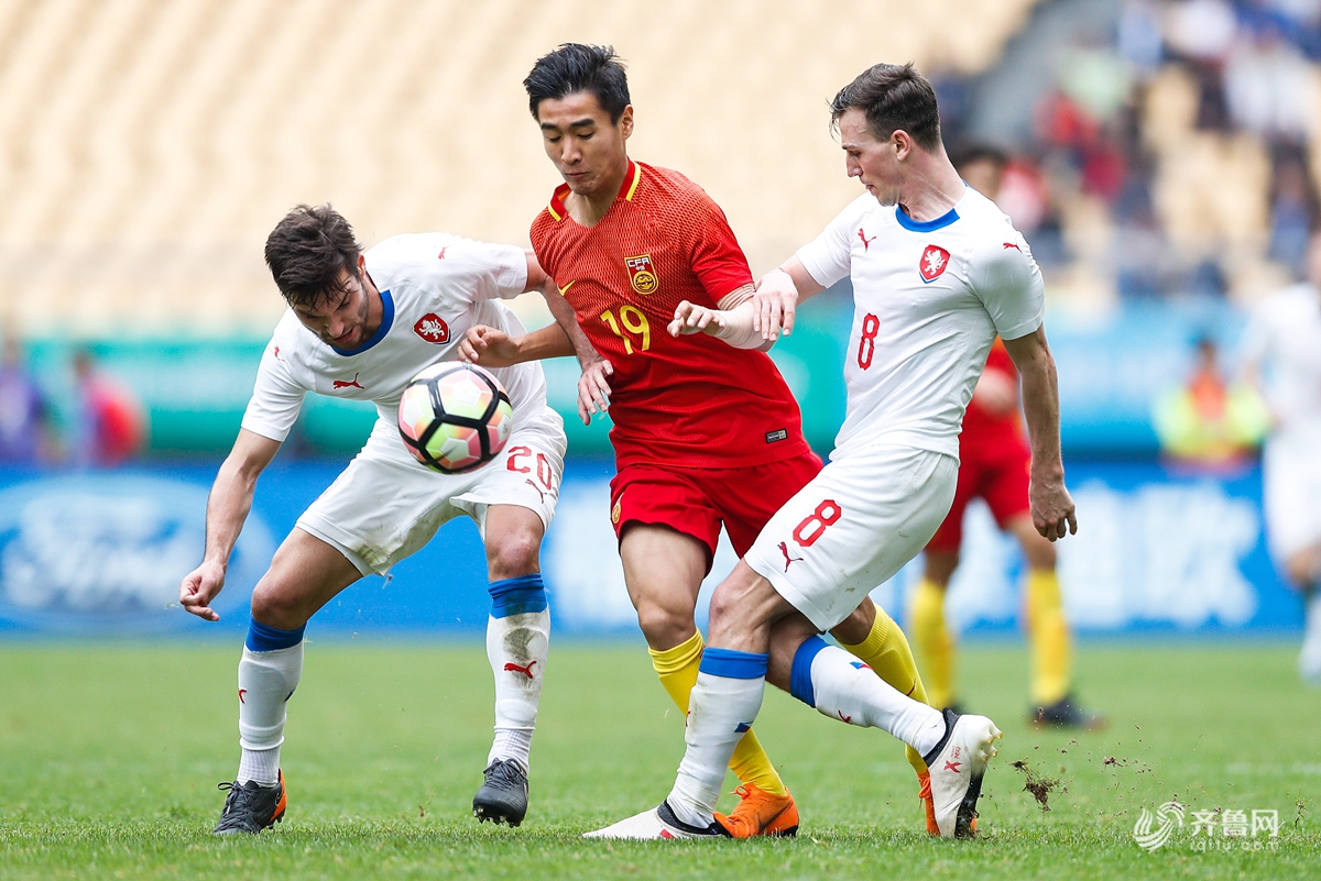 关于AC米兰险胜国足，哈兰德扑点救主意甲的信息