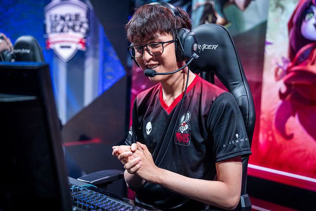 BLG绝杀BRO，Hanssama团战一打五全球总决赛3:2（巴黎）