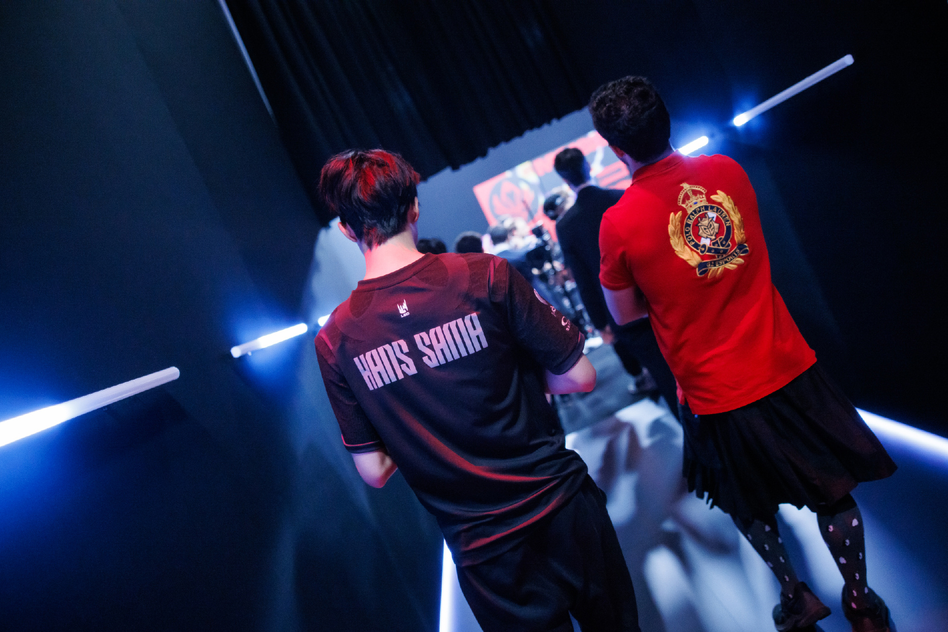 BLG绝杀BRO，Hanssama团战一打五全球总决赛3:2（巴黎）