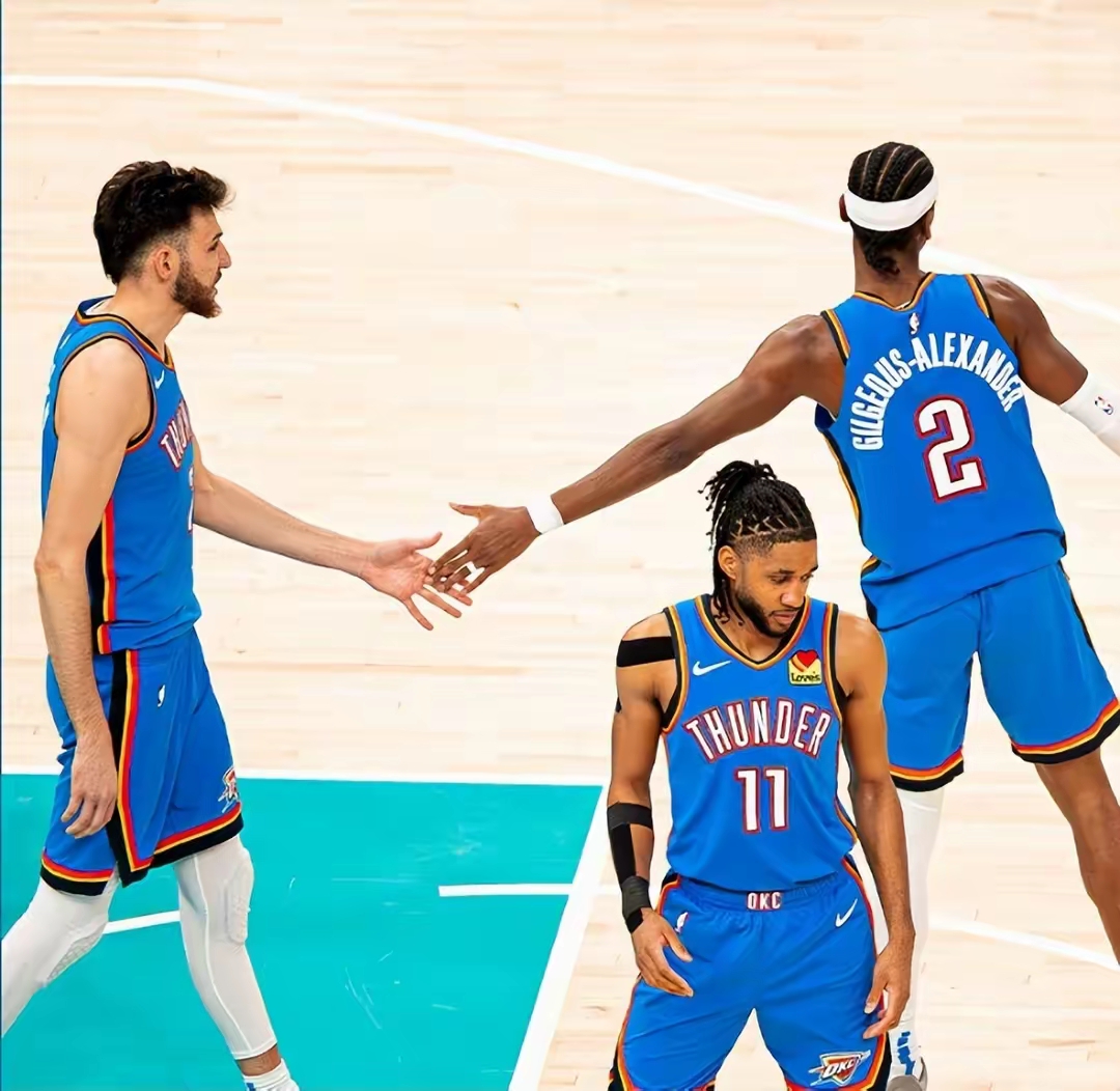 雄鹿逆转灰熊，莫里斯一己之力扛起全队的简单介绍