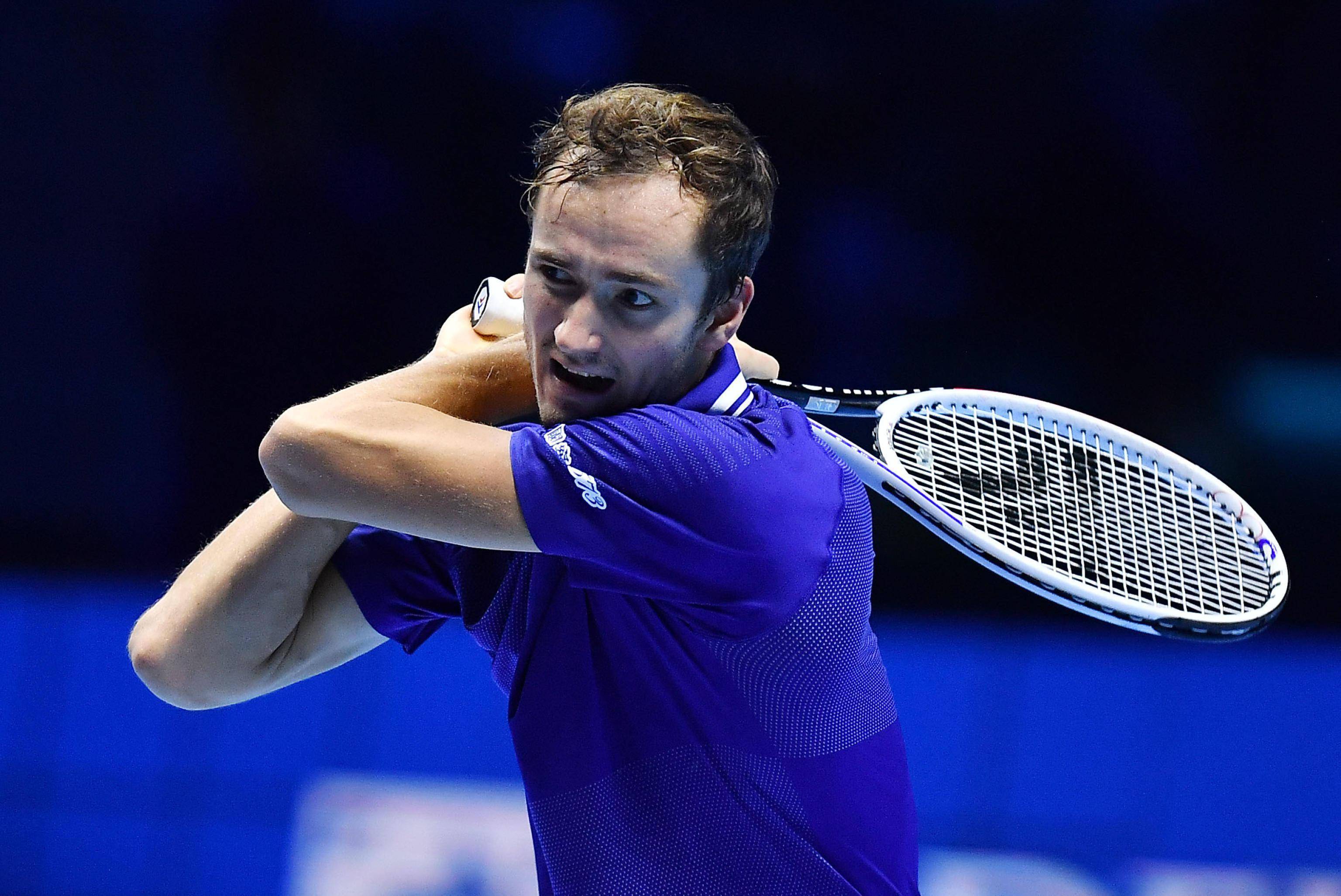 美网险胜ATP总决赛,梅德韦杰夫点燃赛场 美网险胜ATP总决赛,梅德韦杰夫点燃赛场