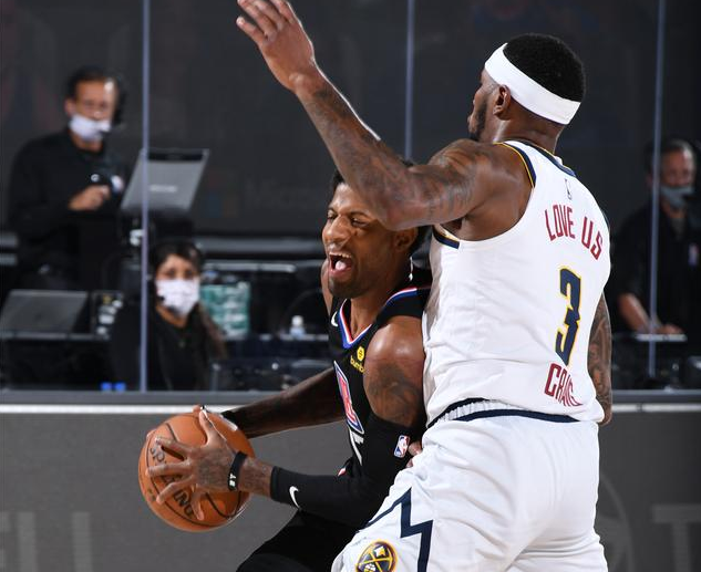 快船碾压四川队,易建联点燃赛场 快船碾压四川队,易建联点燃赛场