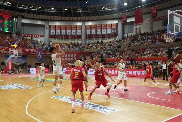 开云体育平台APP-丹麦队翻盘法国队，黄鸭组合状态火热