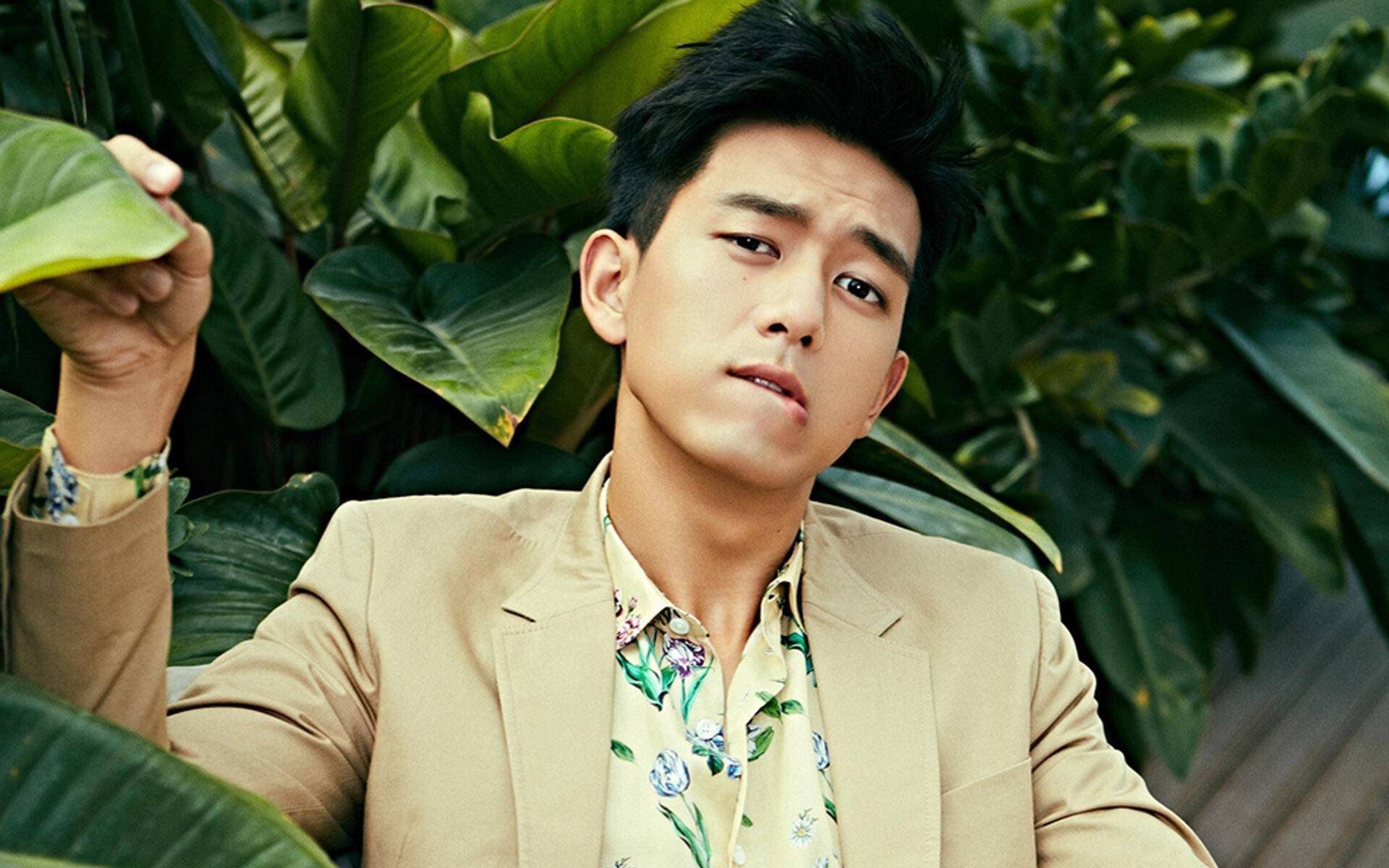 利拉德戴表时刻射落42分，鹈鹕末节上演惊天逆转击退独行侠