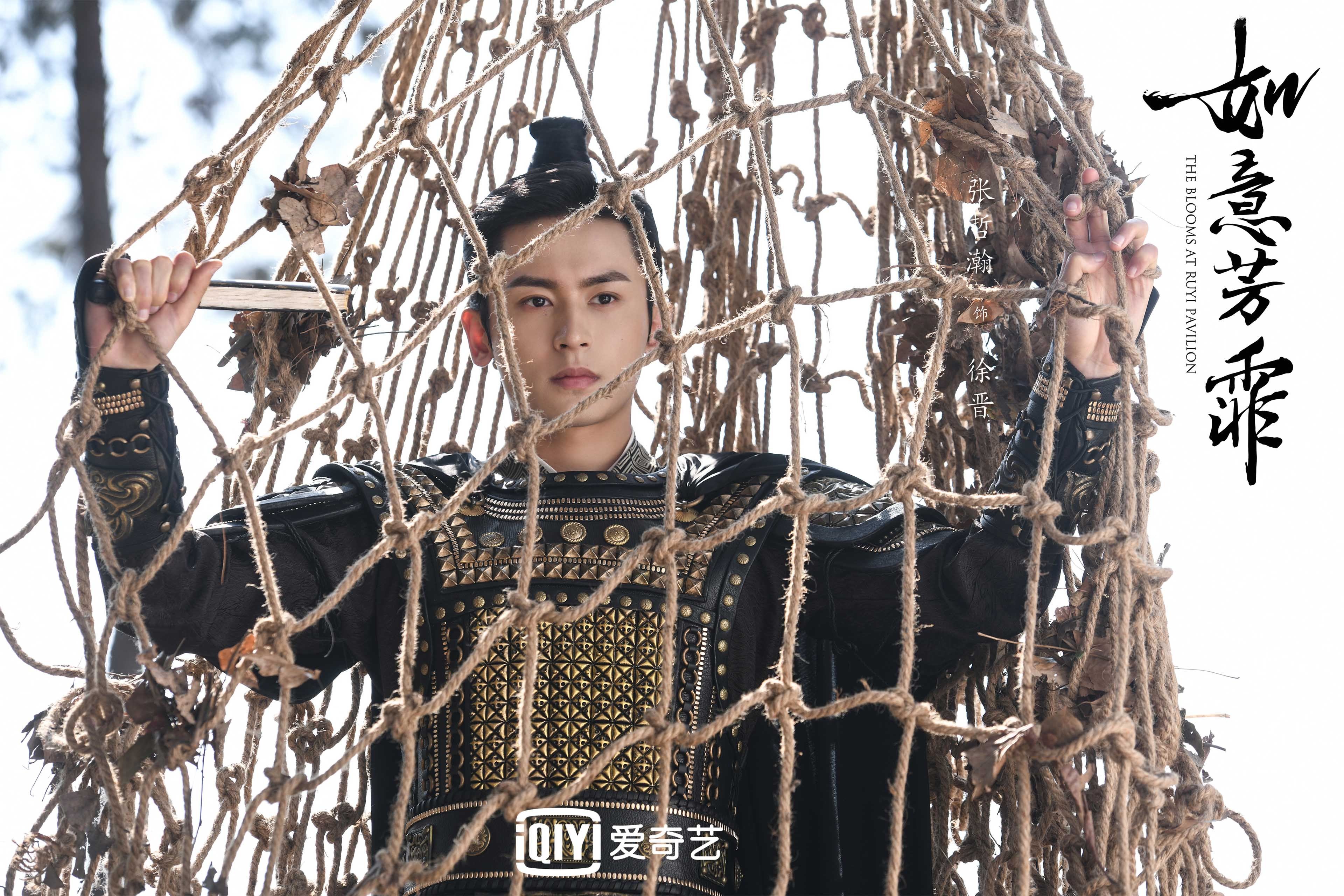 欧冠半决赛之夜，武切维奇攻防两端的雕塑