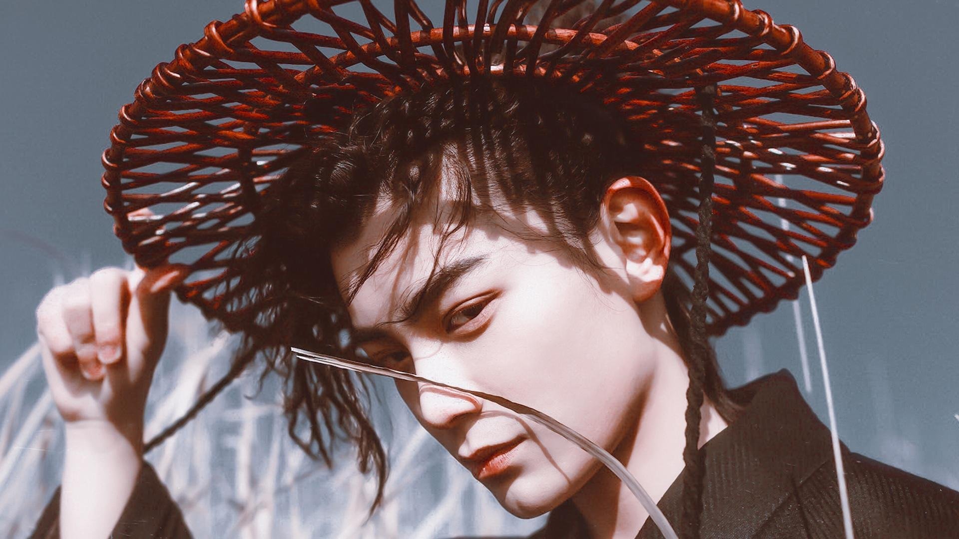 东西方篮球的平行叙事，凯尔特人的团队熔炉与恩比德的孤胆英雄史诗